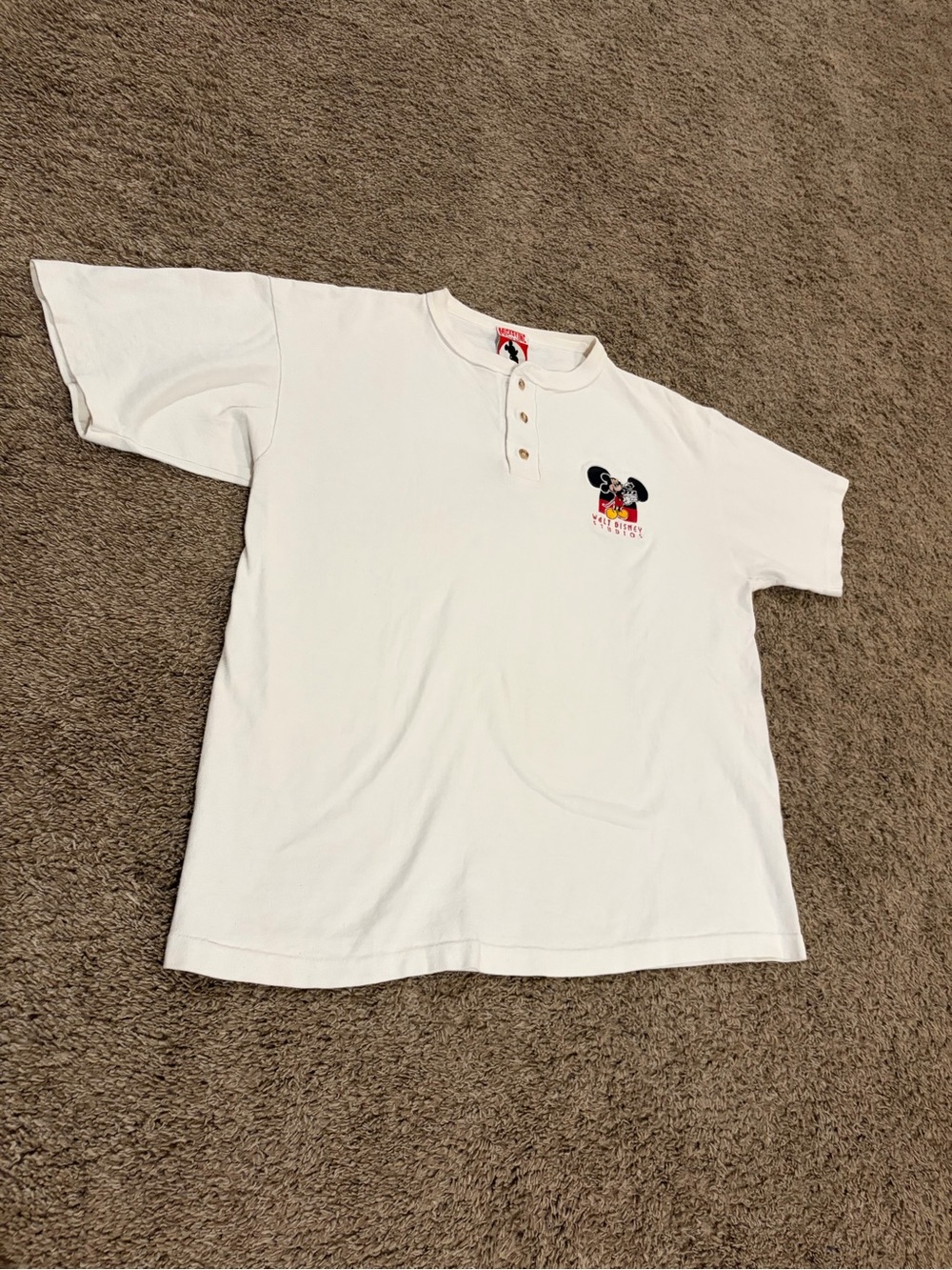 Vintage Men’s Mickey Inc. Embroidered Mickey Mouse Walt Disney Studios T-Shirt